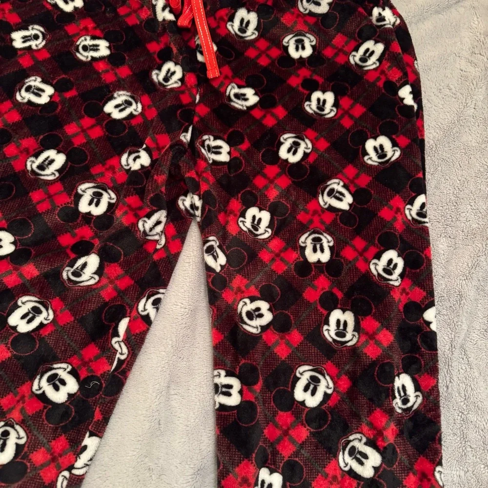 Disney Red and‎ Black Plaid Mickey Mouse Pajama Pants Size 1X - Picture 2 of 9